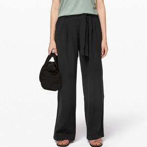 Lululemon Noir Pant